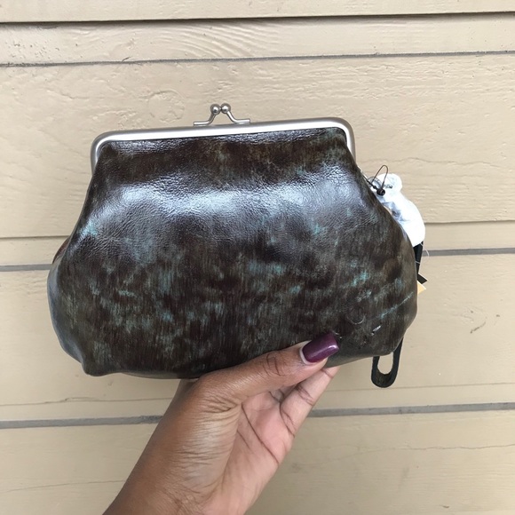 Patricia Nash Tooled Turquoise Wristlet - Picture 2 of 9